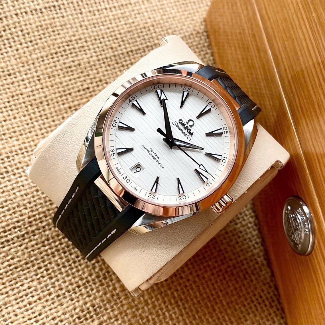 1-2-2.jpg Omega Seamaster Aqua Terra 220.22.41.21.02.001 – Watch – Free Shipping | Minimalist & Luxury Design | Perfect Gift for Him - Image 1