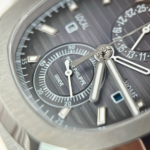 Patek Philippe Nautilus Ref. 5990 - Image 4