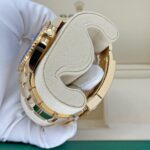 Rolex Submariner Date, 18k Yellow Gold, 41mm, Ref# 126618lb-0002 - Image 3