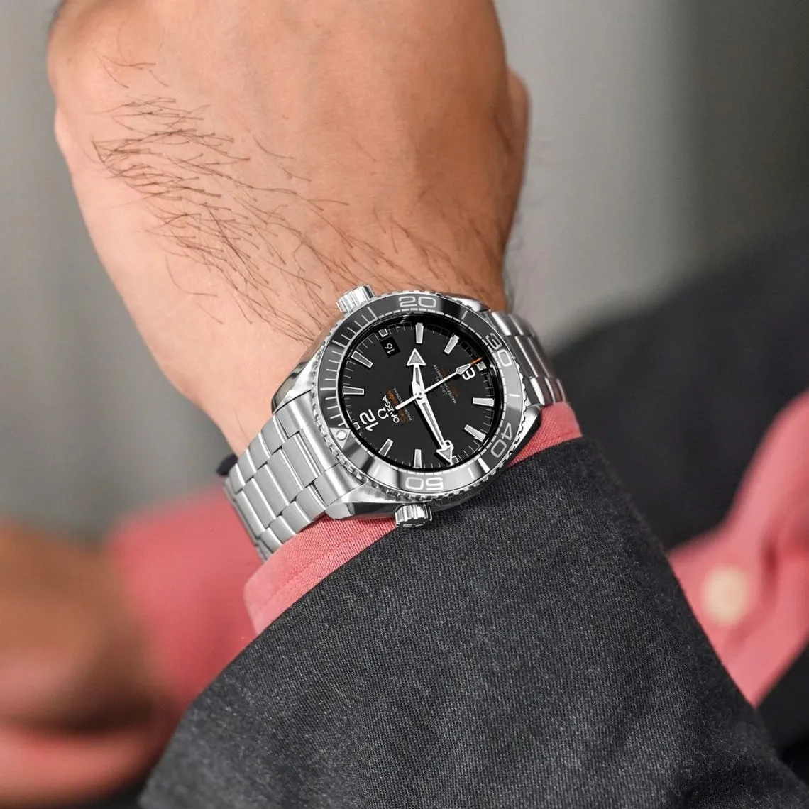 tai-xuong-5-6.webp Omega Planet Ocean 600M Ref. 215.30.44.21.01.001 Watch – Free Shipping | Minimalist & Luxury Design | Perfect Gift for Him - Image 1