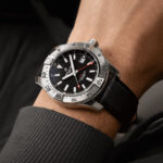 Unworn Breitling Avenger Automatic GMT 44, Ref# A32320101B1X1 - Image 5