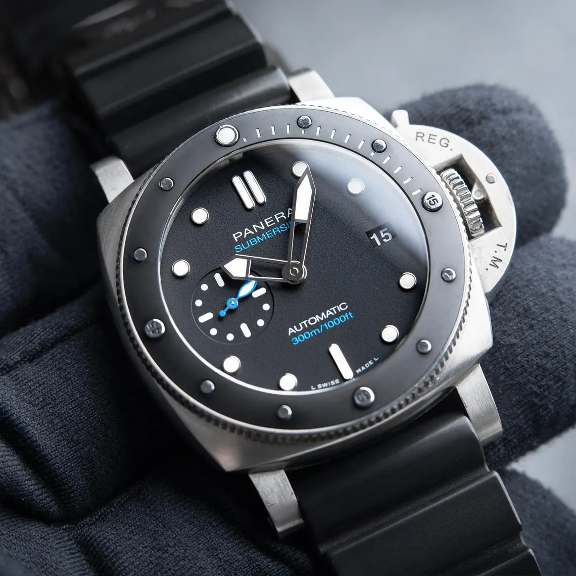 il_1140xN.6849075171_p8mj.webp Panerai Luminor Submersible Ref. Pam683 – Ships from USA – Free Delivery - Image 1